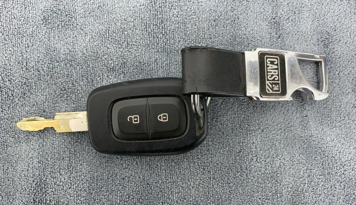 2020 Renault Kwid 1.0 RXT Opt AT, Petrol, Automatic, 13,095 km, Key Close Up