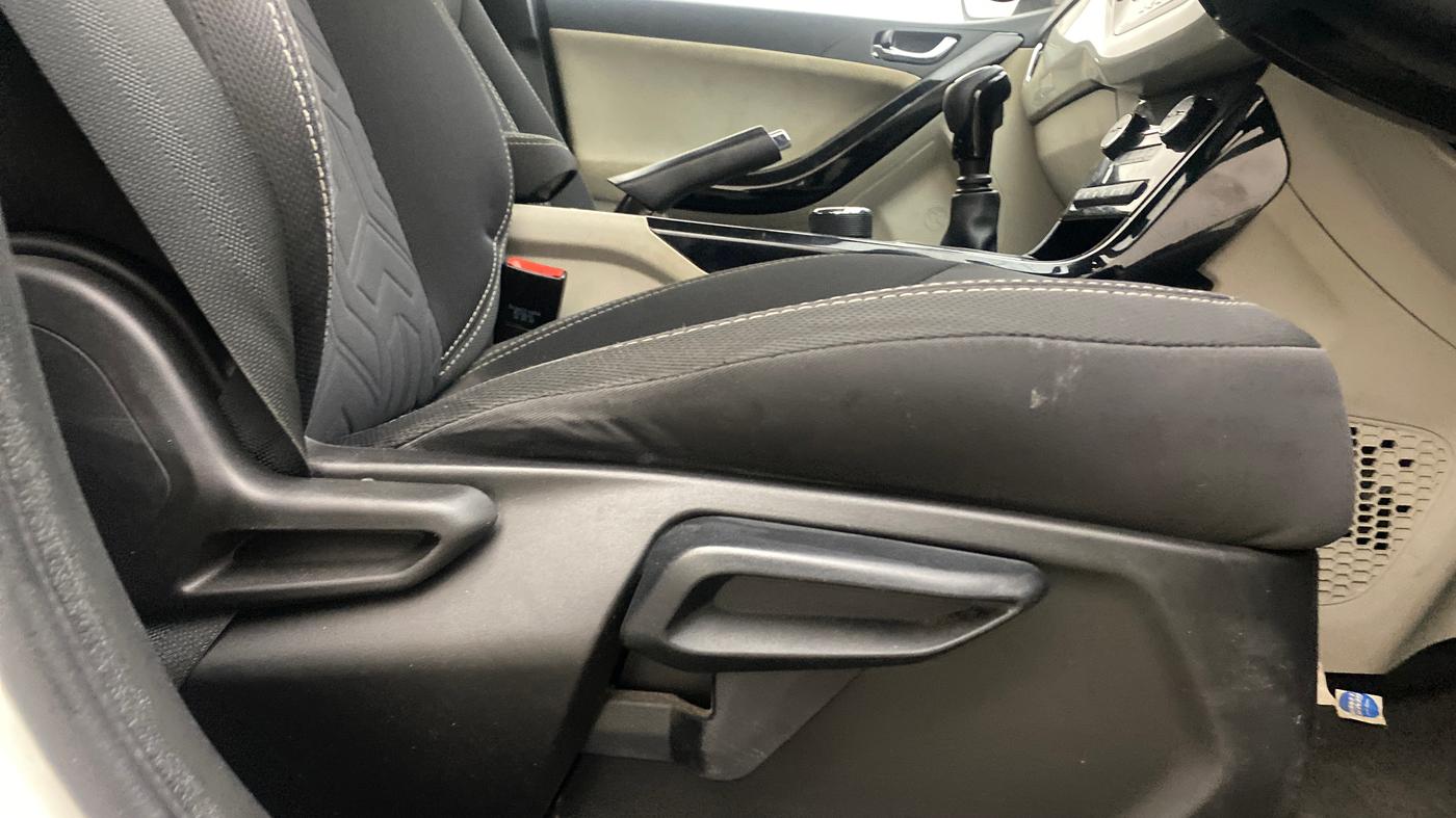 2022 Tata NEXON XZ PLUS (O) PETROL, Petrol, Manual, 34,208 km, Driver Side Adjustment Panel