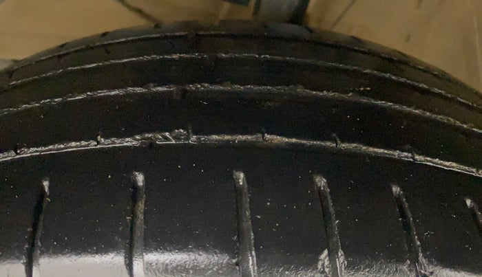 2021 Maruti Swift ZXI AMT, Petrol, Automatic, 40,335 km, Left Front Tyre Tread