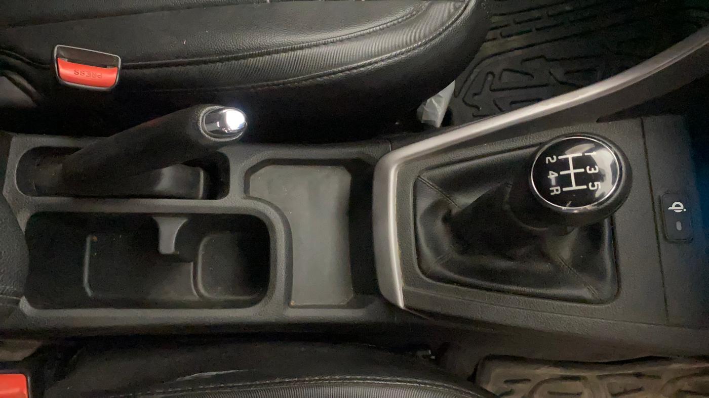 2023 Maruti BREZZA ZXI + SMART HYBRID, Petrol, Manual, 73,681 km, Gear Lever