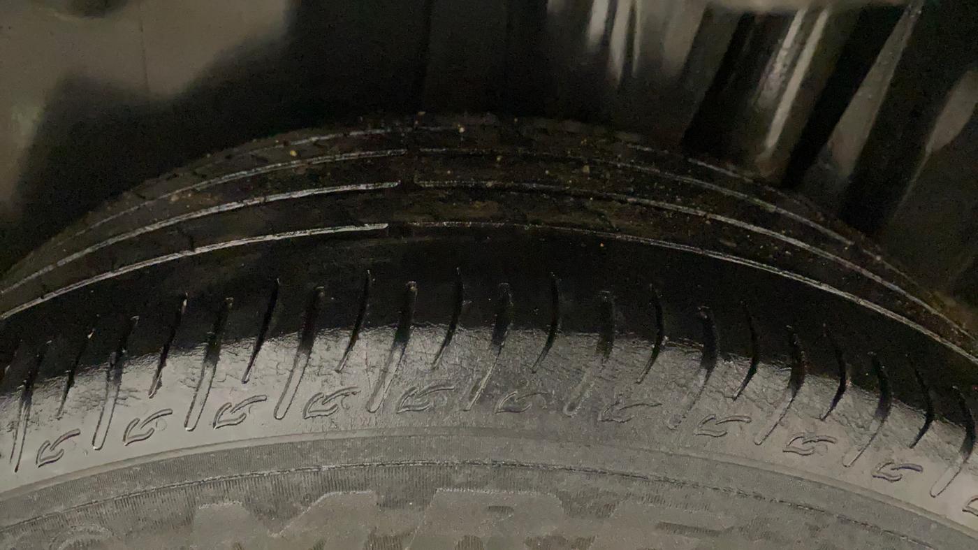 2023 Maruti BREZZA ZXI + SMART HYBRID, Petrol, Manual, 73,681 km, Left Rear Tyre Tread