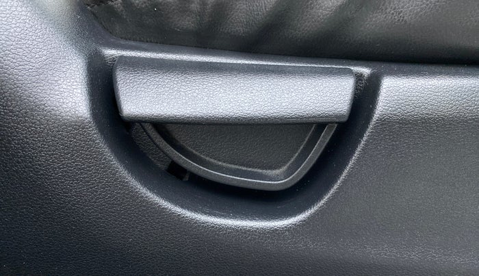 2019 Hyundai NEW SANTRO SPORTZ 1.1, Petrol, Manual, 48,934 km, Driver Side Adjustment Panel