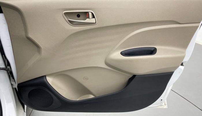 2019 Hyundai NEW SANTRO SPORTZ 1.1, Petrol, Manual, 48,934 km, Driver Side Door Panels Control