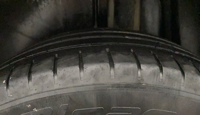 2022 Skoda KUSHAQ AMBITION 1.0L TSI MT, Petrol, Manual, 60,419 km, Left Rear Tyre Tread