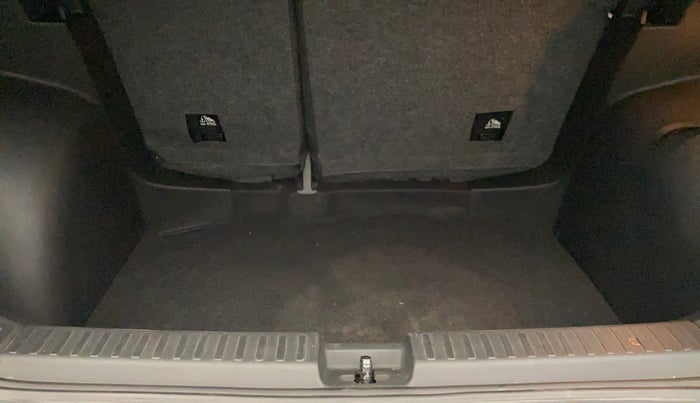 2022 Skoda KUSHAQ AMBITION 1.0L TSI MT, Petrol, Manual, 60,419 km, Boot Inside