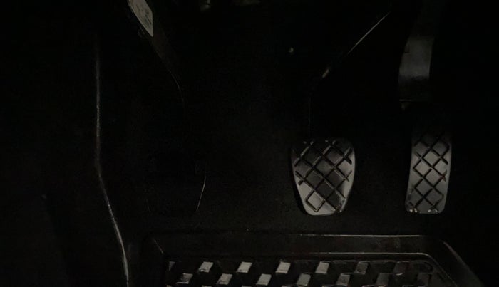 2022 Skoda KUSHAQ AMBITION 1.0L TSI MT, Petrol, Manual, 60,419 km, Pedals