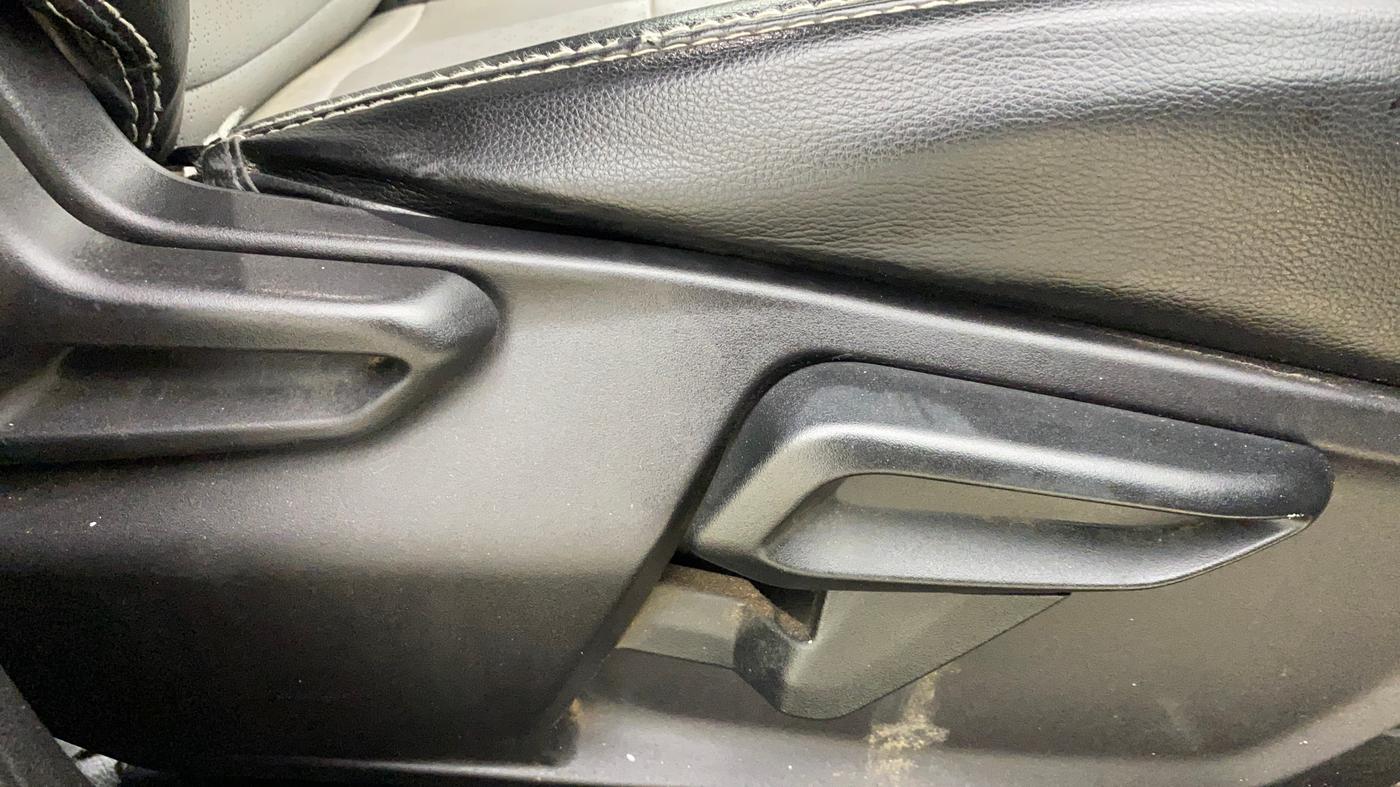 2022 Tata TIAGO NRG XT MT, Petrol, Manual, 52,453 km, Driver Side Adjustment Panel