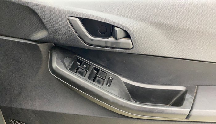 2022 Tata TIAGO NRG XT MT, Petrol, Manual, 52,438 km, Driver Side Door Panels Control