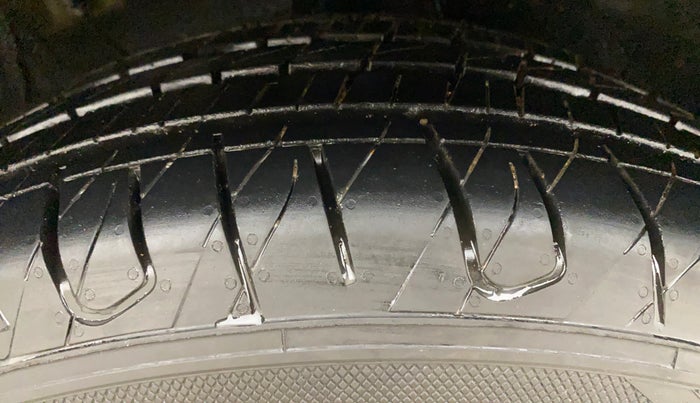 2020 KIA SONET GTX PLUS 1.0 IMT, Petrol, Manual, 92,943 km, Right Front Tyre Tread