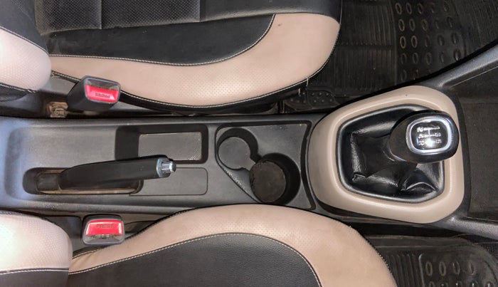 2015 Hyundai Grand i10 ASTA 1.2 KAPPA VTVT, CNG, Manual, 78,834 km, Gear Lever