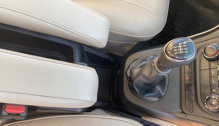 2024 Mahindra MARAZZO M2 8 STR, Diesel, Manual, 84,741 km, Gear Lever