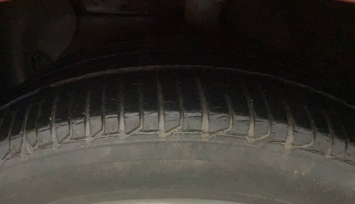 2023 Hyundai GRAND I10 NIOS ASTA 1.2 KAPPA VTVT, Petrol, Manual, 41,631 km, Left Front Tyre Tread