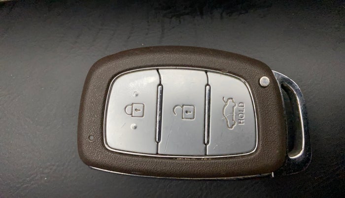 2023 Hyundai GRAND I10 NIOS ASTA 1.2 KAPPA VTVT, Petrol, Manual, 41,631 km, Key Close Up