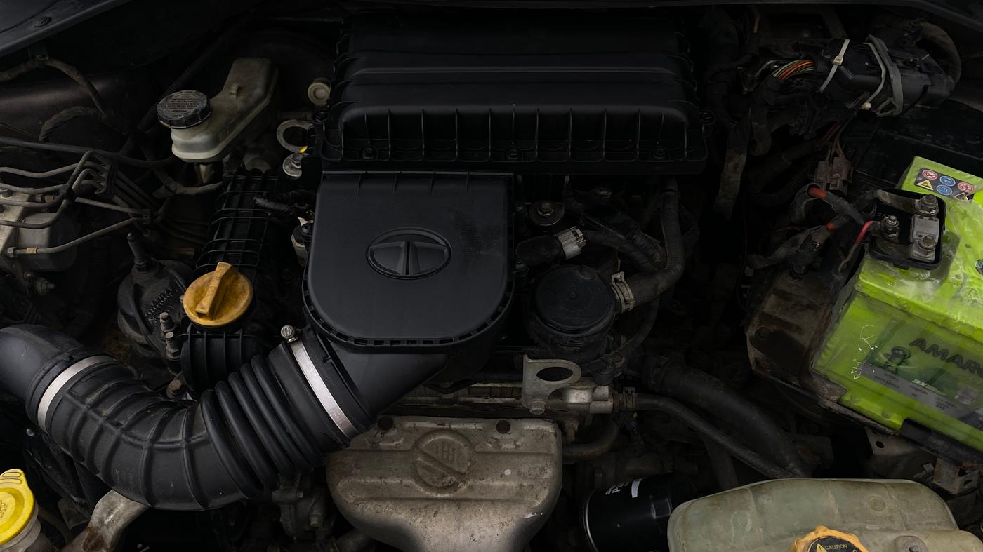 2017 Tata Tiago XZ PETROL, Petrol, Manual, 1,12,991 km, Engine View