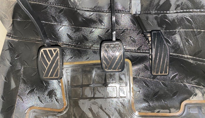 2020 Maruti Ertiga ZXI SHVS, Petrol, Manual, 71,712 km, Pedals