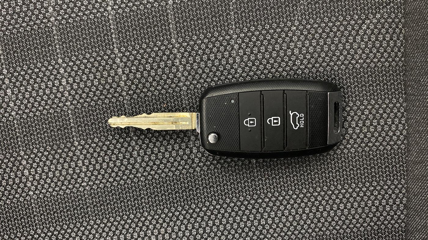 2023 KIA SONET HTK PLUS 1.2, Petrol, Manual, 21,833 km, Key Close Up