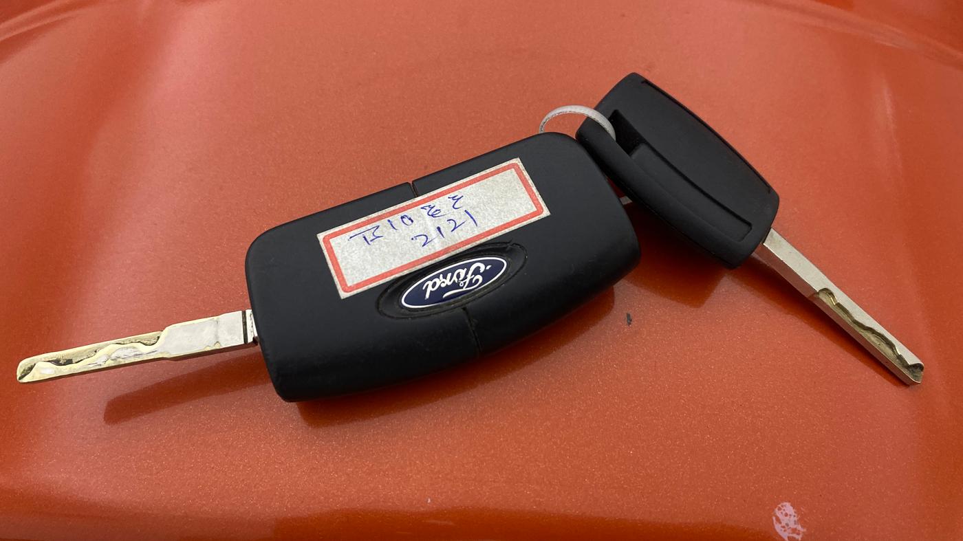 2015 Ford Ecosport TITANIUM 1.5L DIESEL, Diesel, Manual, 1,04,463 km, Key Close Up