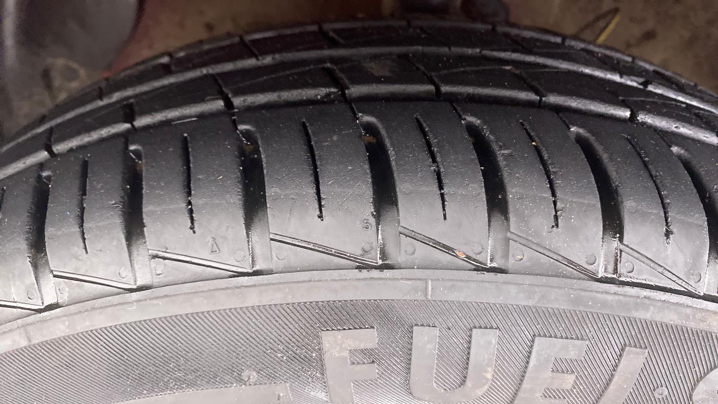 2021 Hyundai GRAND I10 NIOS SPORTZ 1.2 AT, Petrol, Automatic, 9,222 km, Left Front Tyre Tread