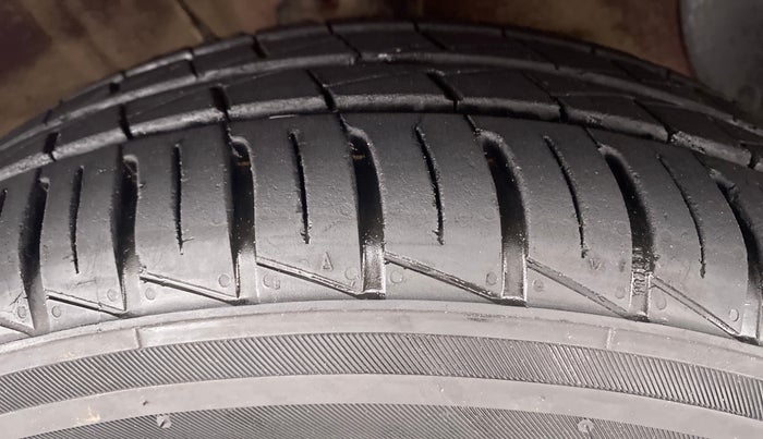 2021 Hyundai GRAND I10 NIOS SPORTZ 1.2 AT, Petrol, Automatic, 9,222 km, Right Front Tyre Tread