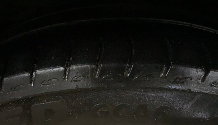 2017 Maruti Ciaz ALPHA DIESEL 1.3, Diesel, Manual, 1,39,590 km, Right Rear Tyre Tread