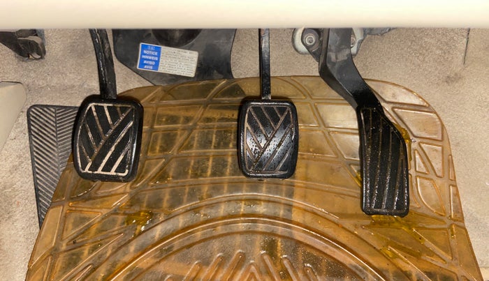 2017 Maruti Ciaz ALPHA DIESEL 1.3, Diesel, Manual, 1,39,590 km, Pedals