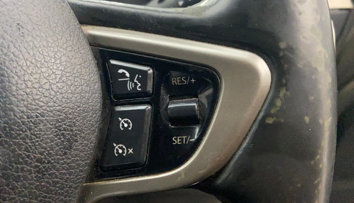 2017 Tata Hexa XTA 4X2 6 STR, Diesel, Automatic, 95,880 km, Adaptive Cruise Control