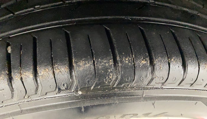 2016 Ford Ecosport TITANIUM 1.5L PETROL, Petrol, Manual, 82,030 km, Left Front Tyre Tread