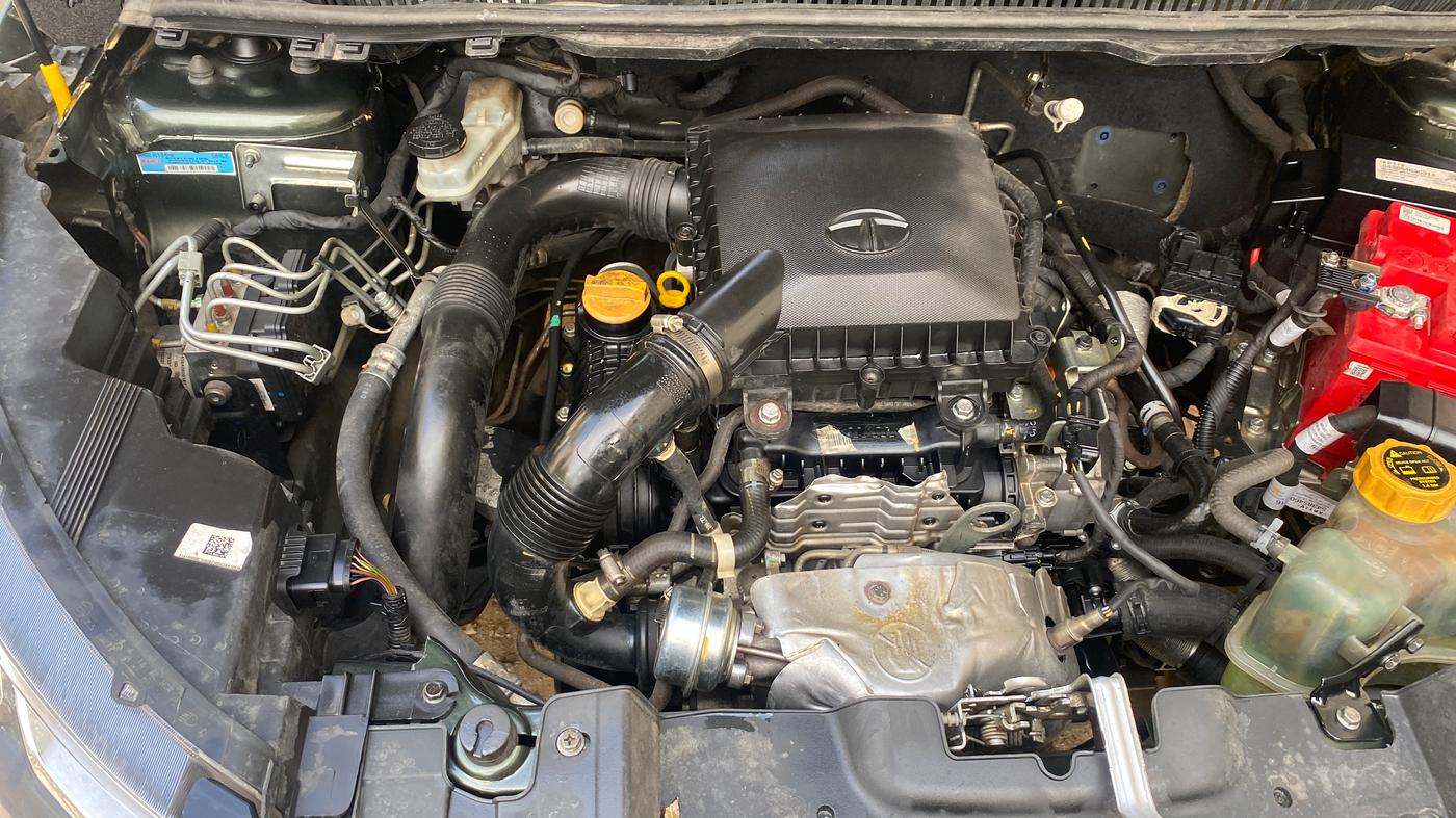 2022 Tata NEXON XZ PLUS PETROL, Petrol, Manual, 92,485 km, Engine View - Right