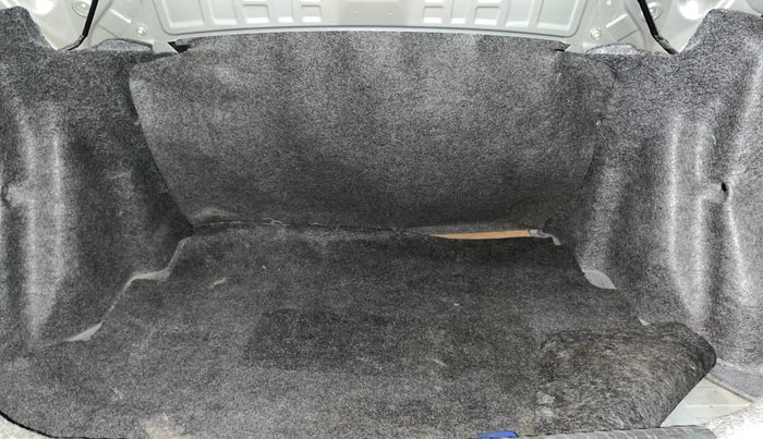 2015 Honda Amaze 1.2L I-VTEC S, Petrol, Manual, 58,974 km, Boot Inside