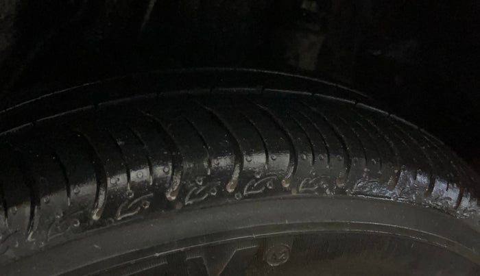 2015 Honda Amaze 1.2L I-VTEC S, Petrol, Manual, 58,974 km, Left Rear Tyre Tread