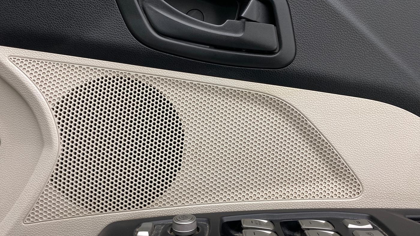 2020 Mahindra XUV300 W6 1.5 DIESEL, Diesel, Manual, 52,052 km, Speaker