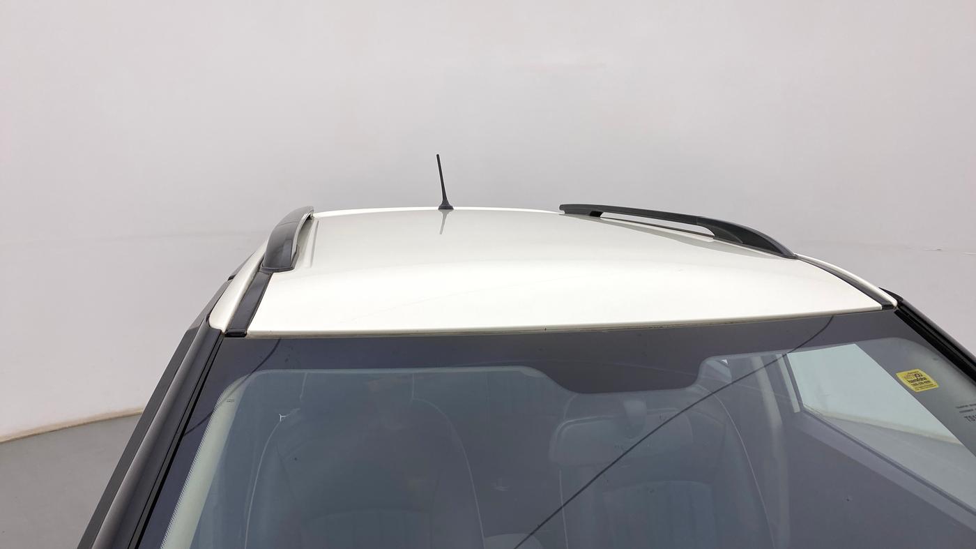 2020 Mahindra XUV300 W6 1.5 DIESEL, Diesel, Manual, 52,052 km, Roof