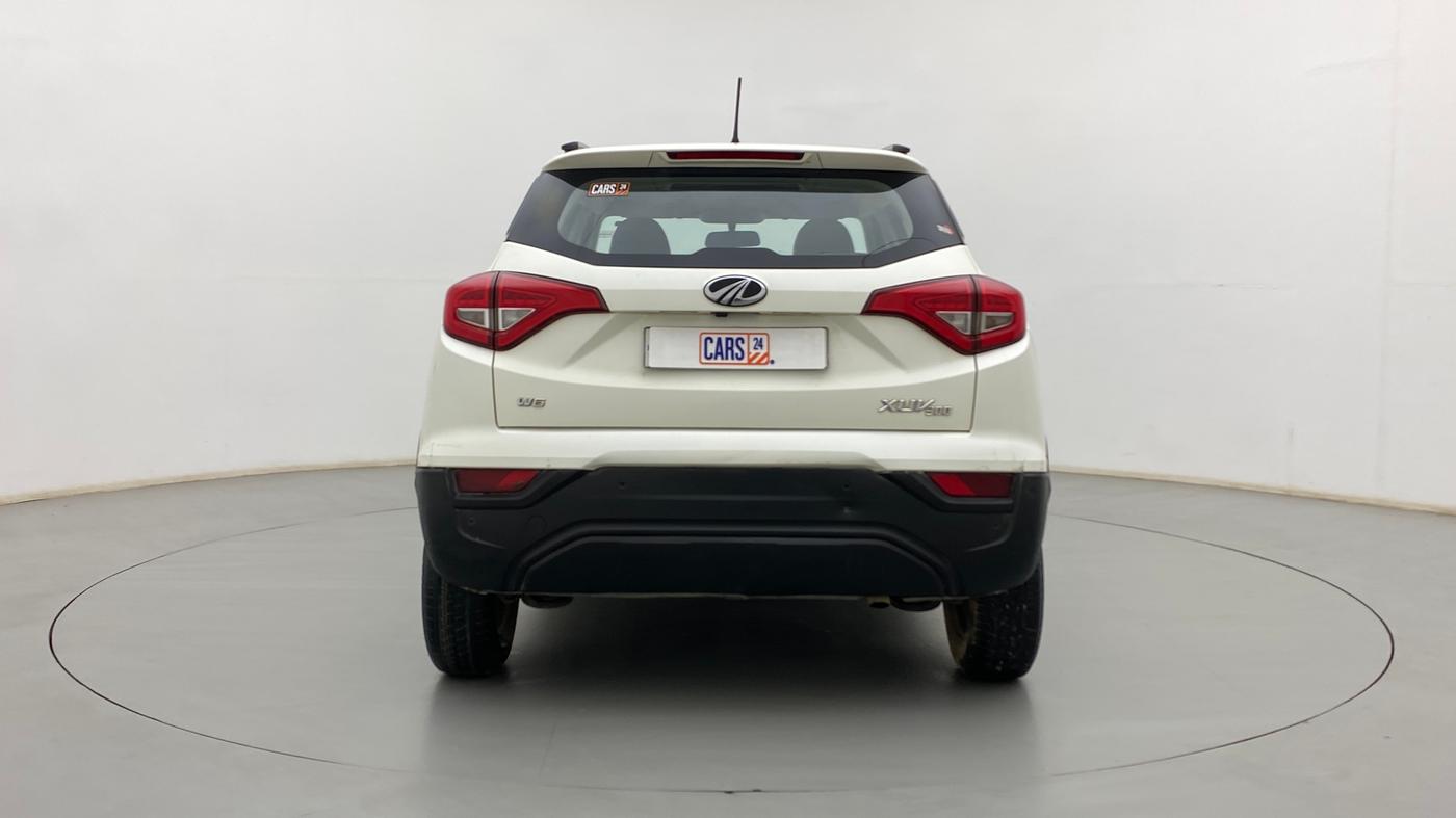 2020 Mahindra XUV300 W6 1.5 DIESEL, Diesel, Manual, 52,052 km, Back/Rear