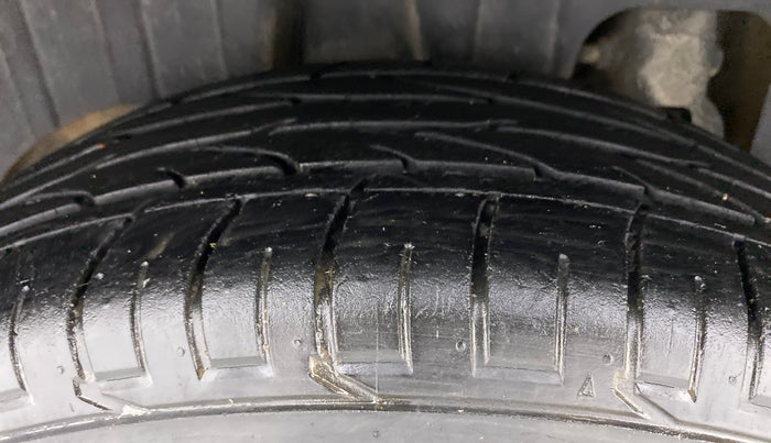 2020 Mahindra XUV300 W6 1.5 DIESEL, Diesel, Manual, 52,052 km, Right Rear Tyre Tread