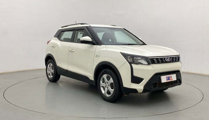 2020 Mahindra XUV300 W6 1.5 DIESEL, Diesel, Manual, 52,052 km, Right Front Diagonal