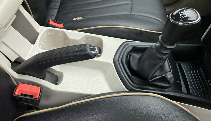 2020 Mahindra XUV300 W6 1.5 DIESEL, Diesel, Manual, 52,052 km, Gear Lever