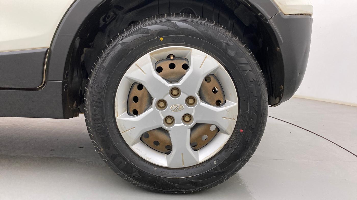 2020 Mahindra XUV300 W6 1.5 DIESEL, Diesel, Manual, 52,052 km, Left Rear Wheel