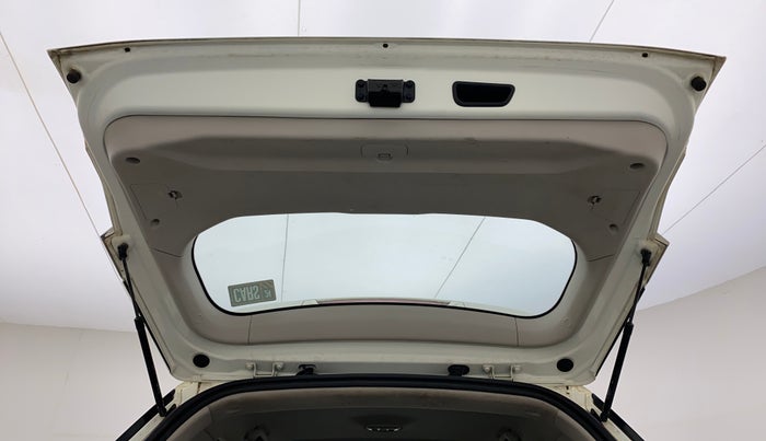 2020 Mahindra XUV300 W6 1.5 DIESEL, Diesel, Manual, 52,052 km, Boot Door Open
