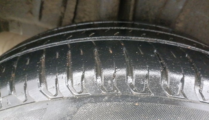 2021 Maruti XL6 ZETA AT, Petrol, Automatic, 32,349 km, Right Rear Tyre Tread