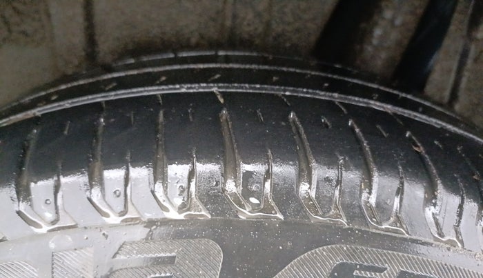 2021 Maruti XL6 ZETA AT, Petrol, Automatic, 32,349 km, Left Rear Tyre Tread