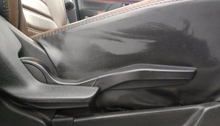 2021 Maruti XL6 ZETA AT, Petrol, Automatic, 32,349 km, Driver Side Adjustment Panel