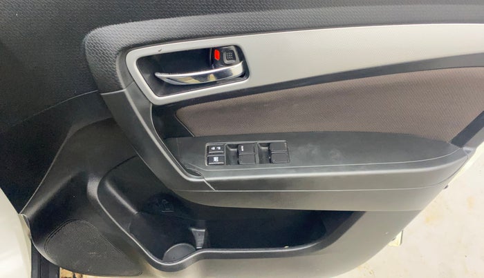 2022 Toyota URBAN CRUISER PREMIUM GRADE MT, Petrol, Manual, 20,962 km, Driver Side Door Panels Control