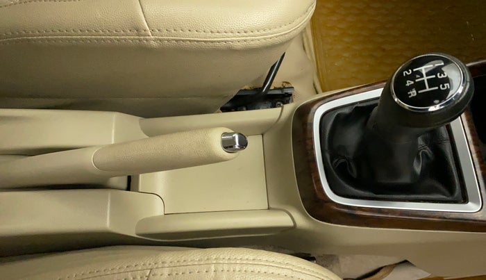2018 Maruti Dzire VXI, Petrol, Manual, 18,285 km, Gear Lever