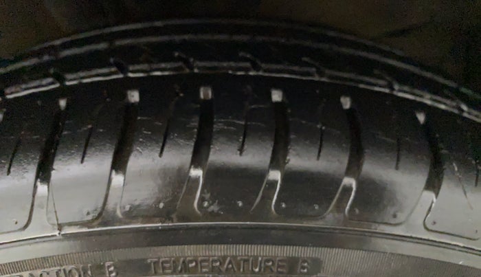 2018 Maruti Dzire VXI, Petrol, Manual, 18,285 km, Left Rear Tyre Tread