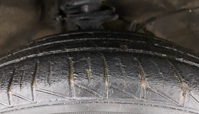 2019 Maruti Alto LXI, Petrol, Manual, 37,689 km, Right Front Tyre Tread