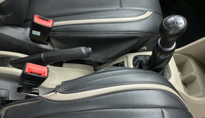 2019 Maruti Alto LXI, Petrol, Manual, 37,689 km, Gear Lever