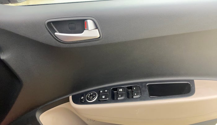 2019 Hyundai Grand i10 SPORTZ 1.2 KAPPA VTVT, Petrol, Manual, 34,936 km, Driver Side Door Panels Control