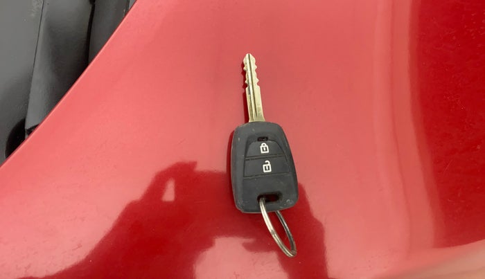 2019 Hyundai Grand i10 SPORTZ 1.2 KAPPA VTVT, Petrol, Manual, 34,936 km, Key Close Up