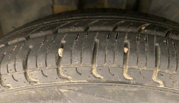 2019 Datsun Redi Go S 1.0 AMT, Petrol, Automatic, 9,368 km, Left Front Tyre Tread