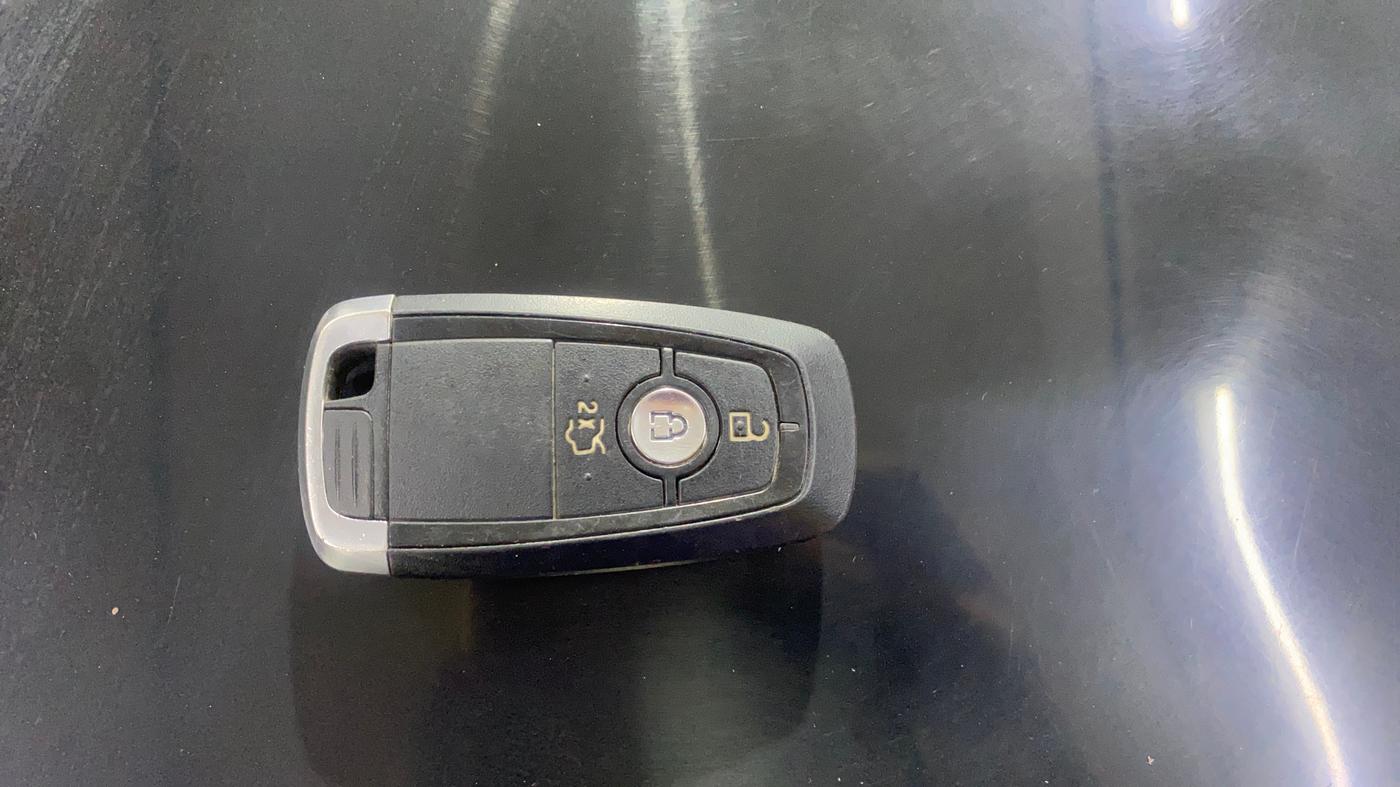 2019 Ford New Figo TITANIUM 1.2 PETROL MT, Petrol, Manual, 1,24,066 km, Key Close Up